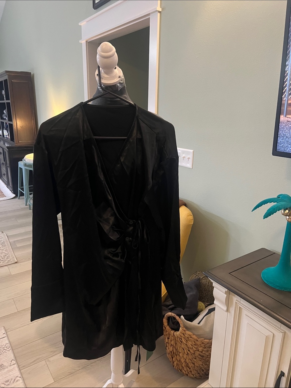HALARA Black Satin Wrap Robe with Tie